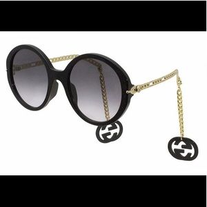 GUCCI Black/Gold Removable Heart Chain Sunglasses